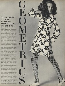 Summer_Penati_US_Vogue_April_15th_1967_02.thumb.jpg.ce553b54b2b785849551aa416b5149aa.jpg