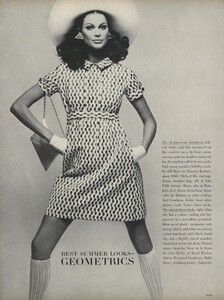 Summer_Penati_US_Vogue_April_15th_1967_07.thumb.jpg.418efbfb3fd0384d914c97d31334b18a.jpg