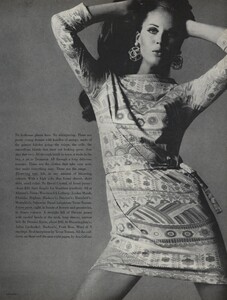 Summer_Stern_US_Vogue_April_15th_1967_02.thumb.jpg.58eab7b4e37c6361d238b3a9c30dab63.jpg