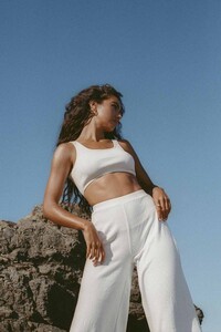 Turquoise-Lane-The-Label-The-Ribbed-Crop-White-_6_1024x.jpg
