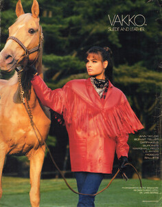 VakkoAdTheNYTimesMagPart2FashionsOfTheTimesUS230885.thumb.jpg.0143b2d7e36c77a3f7bdbe813f651e43.jpg