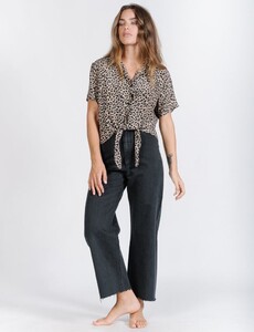 WTH9-203Z-PRIMAL-SHIRT-LEOPARD-FRONT3_788x1027.jpeg