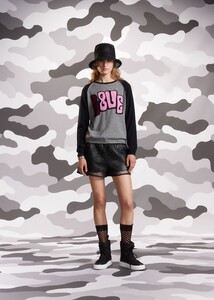 Z_Dior_Femme_Cruise_21_Capsule_Camouflage_16.thumb.jpg.d1eba6437efdadb86e2cb0e3a27f49b2.jpg