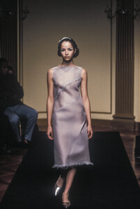 alberta-ferretti-ss-1998-2.thumb.jpg.6896c76ee7aeaab5aedd15774cb5bee2.jpg