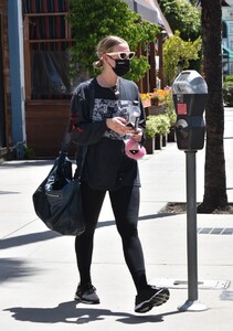 ashlee-simpson-in-workout-gear-los-angeles-05-26-2021-2.jpg