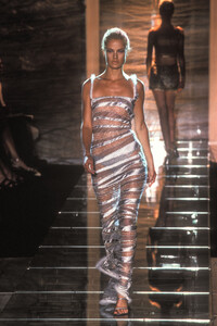 atelier-versace-fw-1998-3.thumb.jpg.657af07772ce8742afbe62457428a1f5.jpg