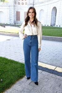 bailee-madison-at-national-memorial-day-concert-in-washington-dc-05-28-2021-12.jpg