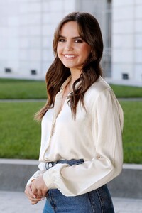 bailee-madison-at-national-memorial-day-concert-in-washington-dc-05-28-2021-14.jpg