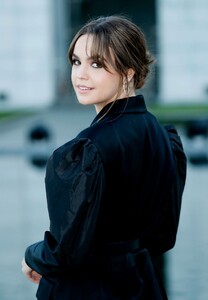 bailee-madison-at-national-memorial-day-concert-in-washington-dc-05-28-2021-2.jpg