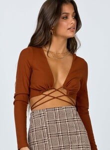 bennie-top-brown-1_a8091d42-051c-49dd-8f94-09a4ab182127_1800x.jpeg