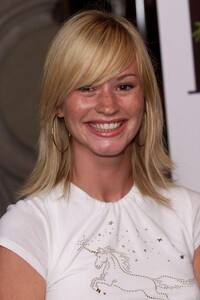 cameron-richardson-223713450.thumb.jpg.b1955799d10ae5f05c7cbeecbd8fb300.jpg