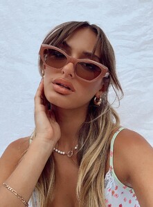 celeste-sunglasses-brown-1_6b546aeb-8b37-4235-bec6-a0a6fa3c15d4_1800x.jpeg
