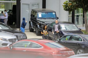 christina-milian-makeup-fee-at-mercedes-dealership-in-la-05-15-2021-0.jpg