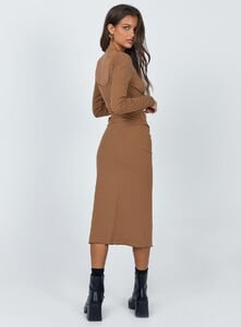 dainton-midi-dress-chocolate-4_b236794d-45c3-44cc-89cf-9781996f5348_1800x.jpeg