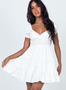 daniela-mini-dress-white-1_e9bf77b6-7d10-473d-b8c1-214859780f24_1800x.jpeg