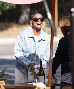 gabrielle-union-and-dwyane-wade-santa-barbara-05-08-2021-8.jpg