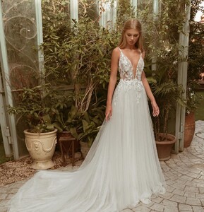 galitrobinik_bridal_174202920_812060339436998_8175196884612988841_n.jpg