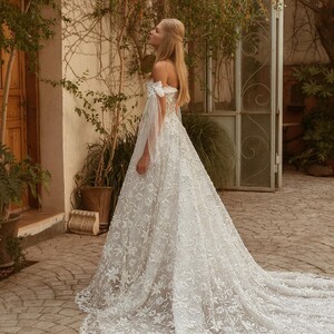 galitrobinik_bridal_189818130_906594876870538_1649819656016058266_n.jpg