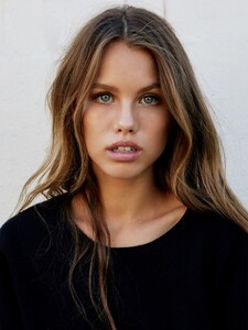 gallery_model_R38qSFh9lwbd.jpg