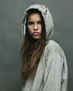 gallery_model_inCHol73N9gU.jpg