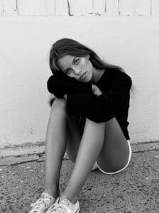 gallery_model_iq8CHEJ9Bhgu.jpg