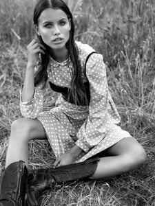 gallery_model_nLAyO80HeYp9.jpg