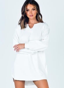 haidar-mini-dress-white-1_b1533816-da60-44b0-bd68-a2aff6ea5420_1800x.jpeg