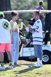 hailey-bieber-visits-husband-justin-on-the-set-of-a-music-video-in-miami-05-02-2021-4.jpg