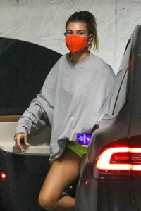 hailey-rhode-bieber-in-workout-shorts-in-los-angeles-05-20-2021-2.jpg