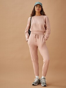 hunter-classic-sweatshirt-serenade-3.jpeg