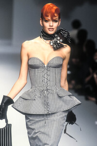 jean-louis-scherrer-hc-ss-1996-3.thumb.jpg.050cb4660d62a013a068a62c5763d071.jpg