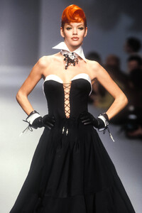 jean-louis-scherrer-hc-ss-1996-5.thumb.jpg.2f375df66df04f4df8765d86663c1ba2.jpg