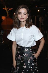 jenna-louise_coleman_attends_erdem_fashion_show5.jpg