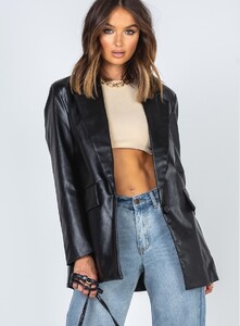 jocelyn-jacket-black-1_6ac8b3e9-ceed-4742-a659-9b21997a14a3_1800x.jpeg