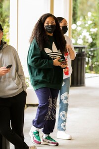 jordyn-woods-shibuya-sushi-in-calabasas-05-16-2021-0.thumb.jpg.53d10d89307a7a1a023155c98087e49b.jpg