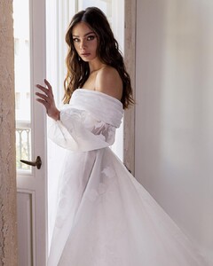 julievinobridal_183860456_237656941490222_9044597081760400603_n.jpg