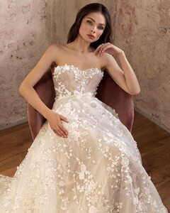 julievinobridal_186817308_2984199871869091_2360326479796228254_n.jpg