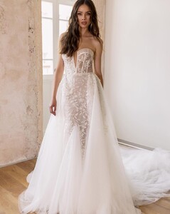 julievinobridal_188312509_301671468176671_8664308847169903072_n.jpg