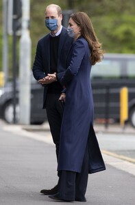 kate-middleton-visits-the-way-youth-zone-in-wolverhampton-05-13-2021-2.jpg