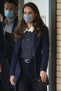 kate-middleton-visits-the-way-youth-zone-in-wolverhampton-05-13-2021-9.jpg