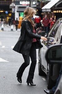 kate-moss-out-in-soho-in-london-05-20-2021-4.jpg