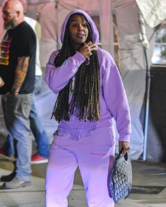 kelly-rowland-out-in-studio-city-05-21-2021-5.jpg