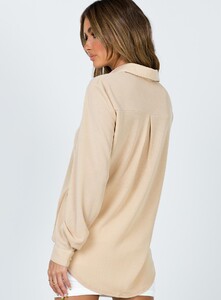 kiara-shirt-beige-4_e6fc1da0-9305-4310-b408-5f4139493845_1800x.jpeg