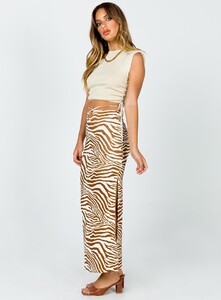 kody-maxi-skirt-beige-zebra-3_363069b4-2261-43e2-9d76-333332a65787_1800x.jpeg