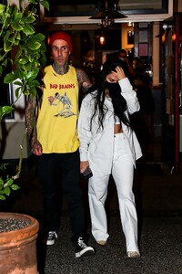 kourntey-kardashian-and-travis-barker-out-in-calabsas-05-25-2021-5.jpg