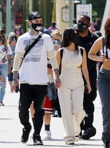 kourtney-kardashian-and-travis-barker-at-disneyland-in-anaheim-05-19-2021-9.jpg