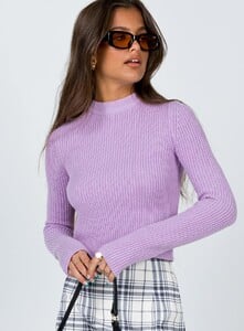 kyla-top-lilac-2_7bbd01d8-dee4-4777-ae2e-96a84a33c17d_1800x.jpeg