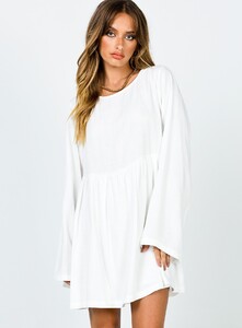 lais-mini-dress-white-1_e18cfbdc-0c9f-4c17-9272-6f63c8ec9e0a_1800x.jpeg