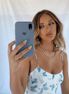 lola-love-iphone-case-grey-1_fba069f1-9263-44f0-954b-65023572f808_1800x.jpeg
