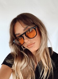 matilda-sunglasses-black-orange-2_a9e0f4fb-9016-4413-ac95-28052ce3e928_1800x.jpeg